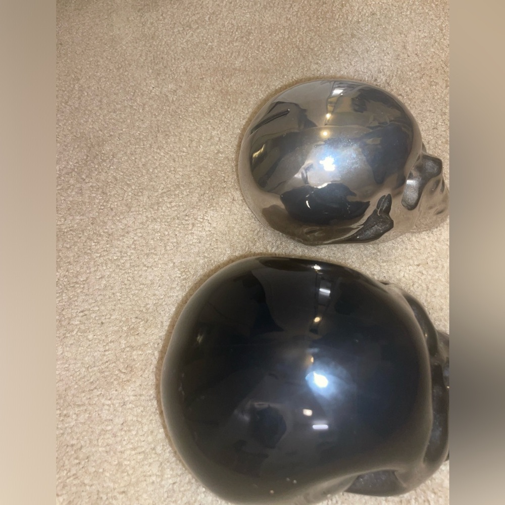 Sitting Skull. SILVER ONLY